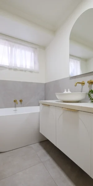 Bathroom in Kangaroo Flat 2025 (3)